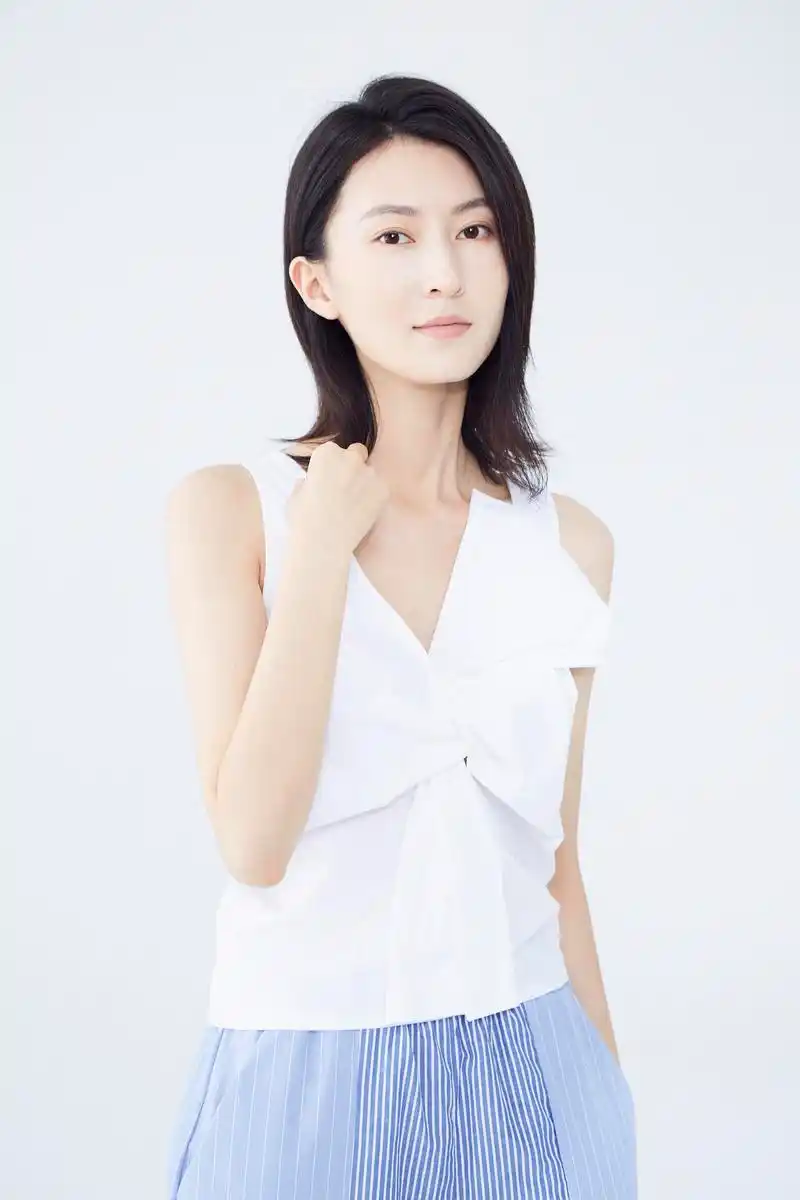 她曾担任女一号,如今饰演乾隆妃嫔颖贵妃巴林氏,网友:美美哒