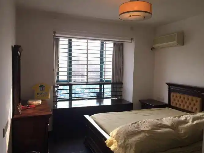 上海租房 徐汇租房 徐家汇租房 >佳安公寓  价格:6800元/月  建筑面积