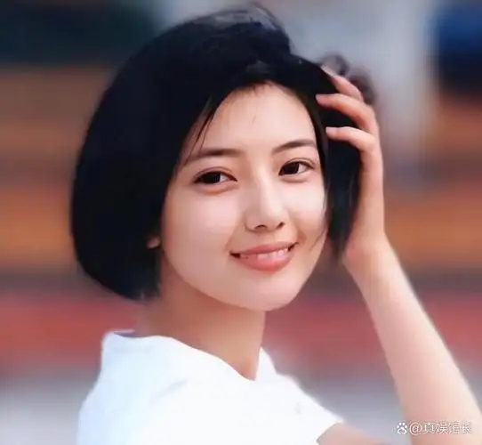 北京一夜,"美出新高度"的高圆圆,彻底暴露了她的"真实处境"