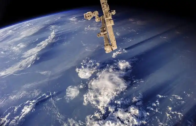 nasa宇航员公布太空美照 令人惊叹