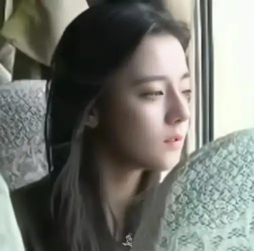 热巴早期素颜照真的太绝了吧