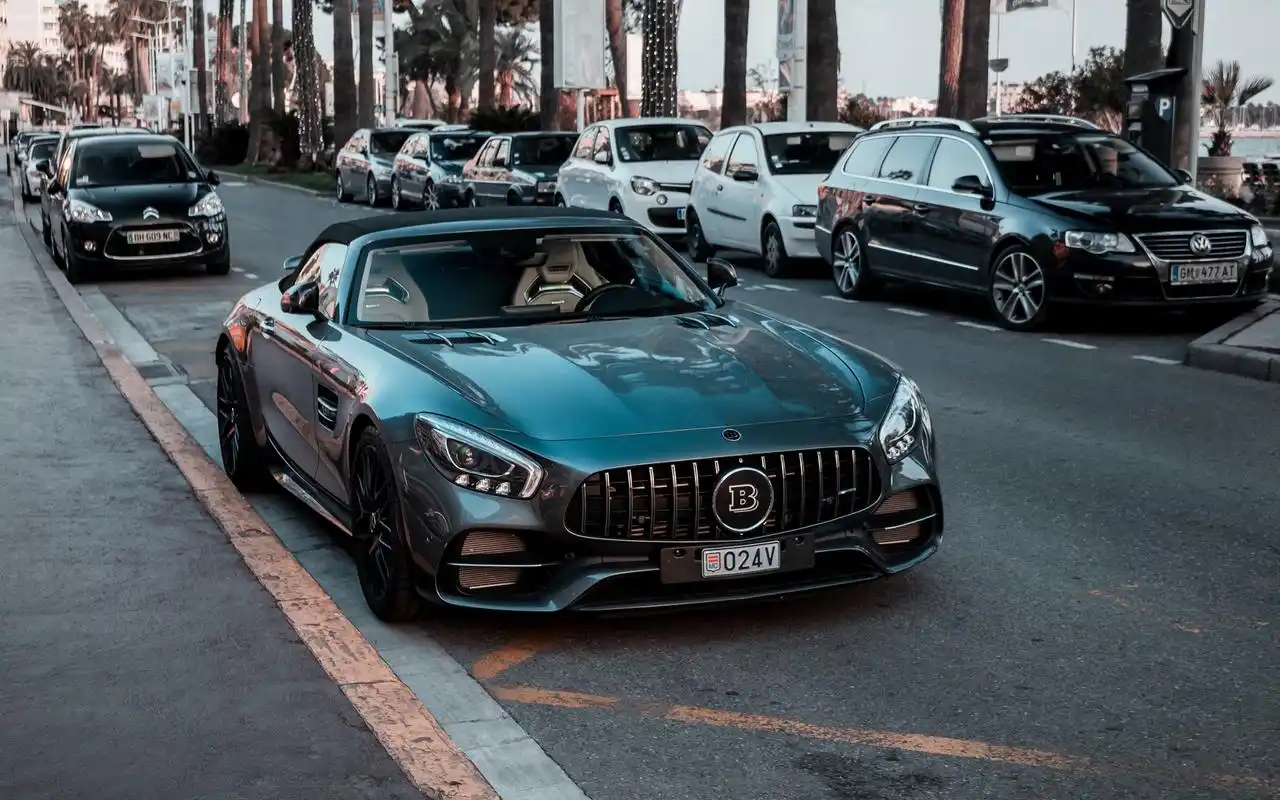 豪华酷炫跑车图片桌面壁纸