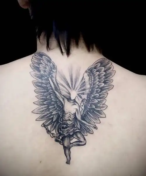 天使纹身图片_颈部新传统纹身图案