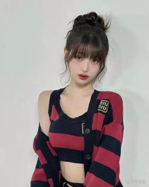 出道之后更是大杀四方,贡献无数神图,而她们这个团也很奇怪,除了张元