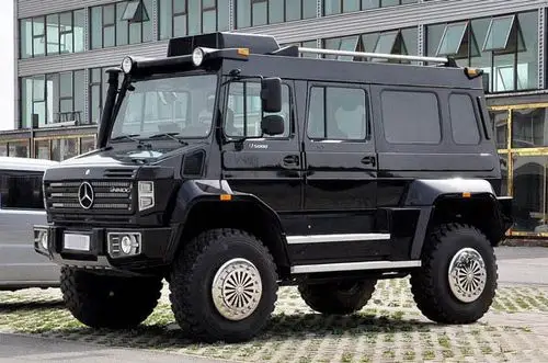 奔驰乌尼莫克u5000参数分析 很好很强大的越野车