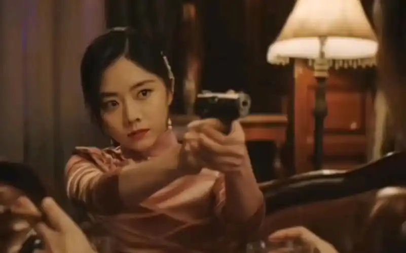 好希望谭松韵可以跟王凯二搭个民国剧,太适合了