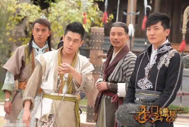 袁咏仪晒龙门镖局主演合照网友妥妥爷青回