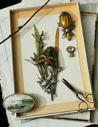 了对自然世界的理解和热爱,在工作台上他们将偶然拾得的天然艺术品