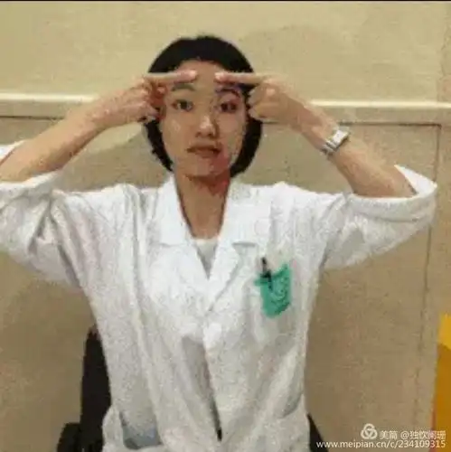 吹气训练 【备注】 患侧指面瘫一侧,健侧指正常