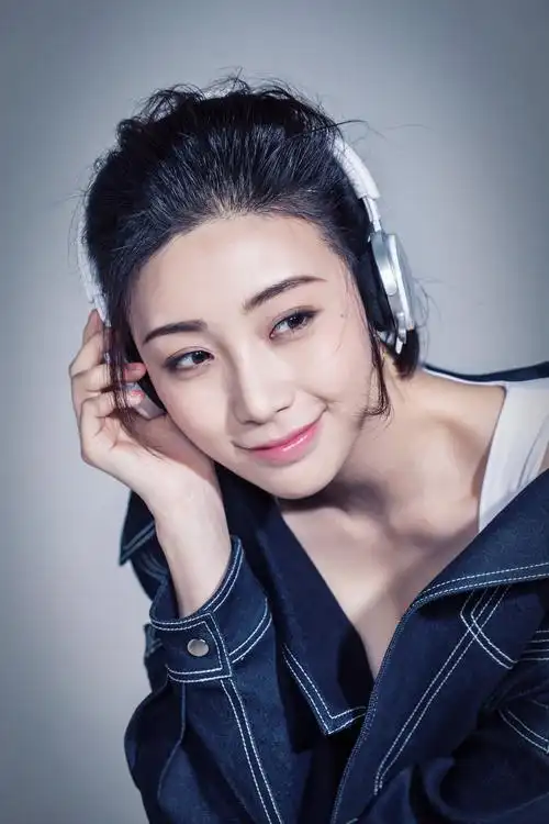 i>,出生于 a target="_blank" href="/item/山西省">山西省 /a>太原市