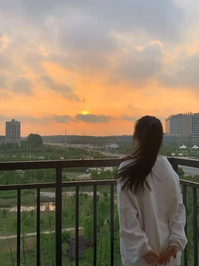 宋亚轩 找一张夕阳的照片为小宋打call #生生不息 #宋