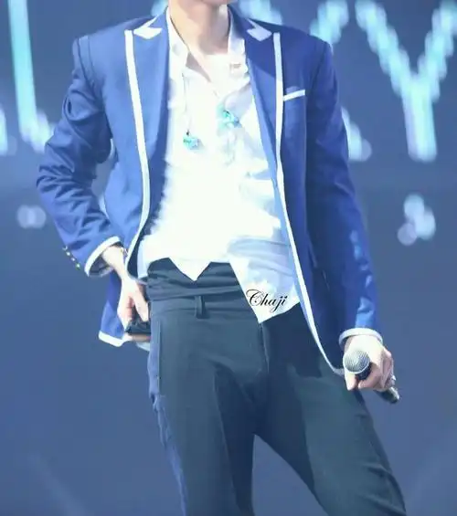 06]首尔三大炮顶跨图_路过