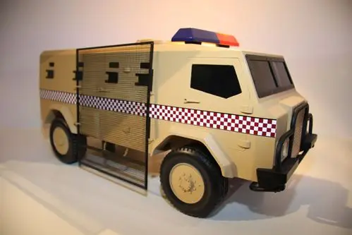 图文:新型警用防暴运兵车