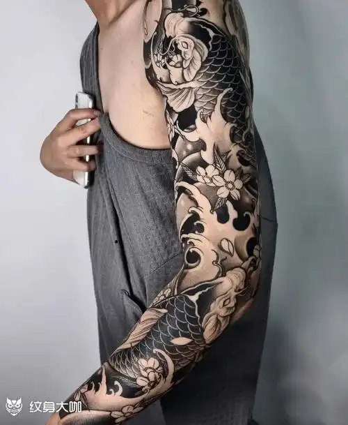 鲤鱼花臂_纹身图案手稿图片_a小任tatto的纹身作品集