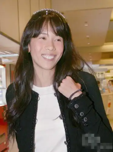 女星素颜照,看到林允儿笑了,看到baby竟哭了