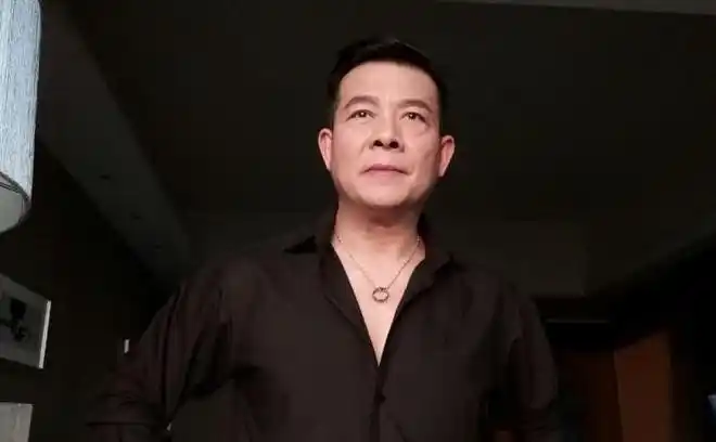 51岁吴毅将首次得奖演绎反派36年感人发言令人泪目