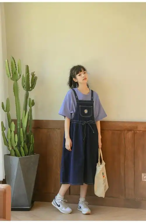 群2020夏季女装新款韩版港风宽松刺绣减龄bf背带裙 图片色(不包括衣服