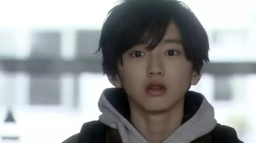 最让女性剧迷兴奋的,还是  道枝骏佑  的出现,这么萌的正太,姐姐们