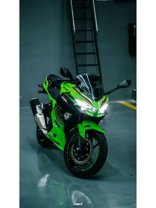76kawasakininja400