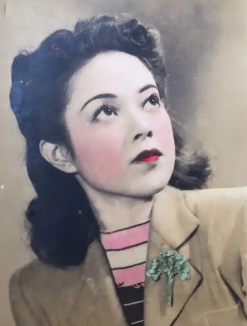 民国电影演员明星～老上海"十大歌后"～李香兰～手工上色老照片.