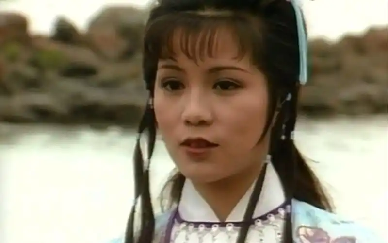 射雕英雄传黄蓉女装出场粤语原版