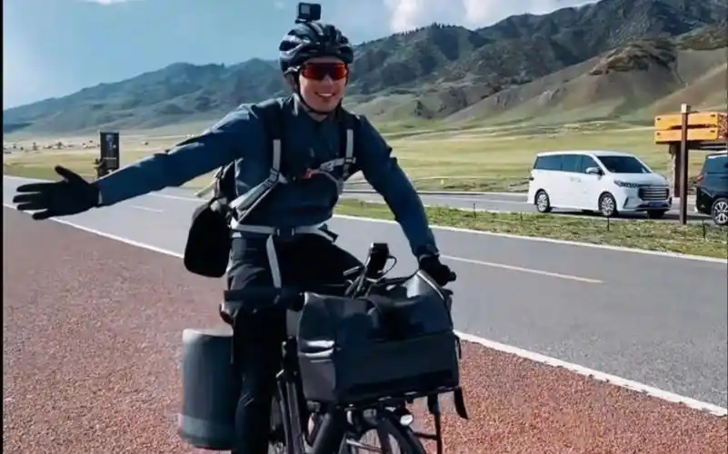 吴磊leo 在美丽的地方骑行真的很快乐,足以让人治愈,#来新疆骑行会