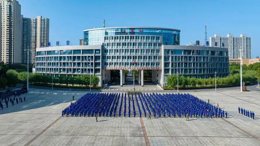 七秩华诞再续华章 公安一中发布公告欢迎海内外学子回家