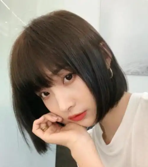 最新短发发型2021