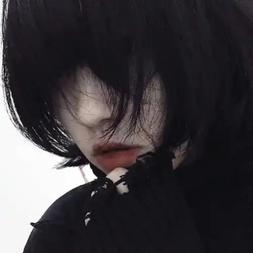 丧系列女生头像
