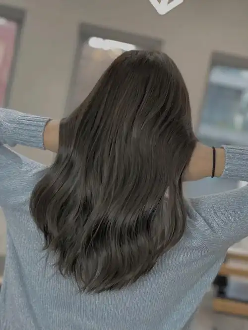 秋冬冷棕色发色