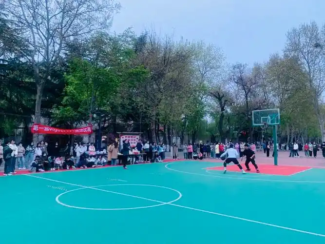 人文艺术学院勇于拼搏超越自我