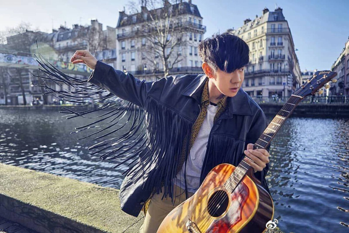 林俊杰陷经纪人危机?经纪人打到粉丝手机?相比之下他对粉丝很好