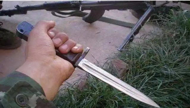 特种兵最凶悍军刀:第1比三棱军刺牛,解放军最爱用_网易订阅