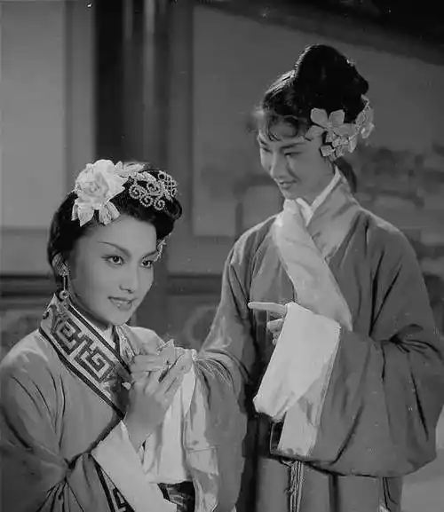 数次自杀,香港红星演遍悲情女子,年芳三十香消玉殒_乐蒂_高远_陈厚