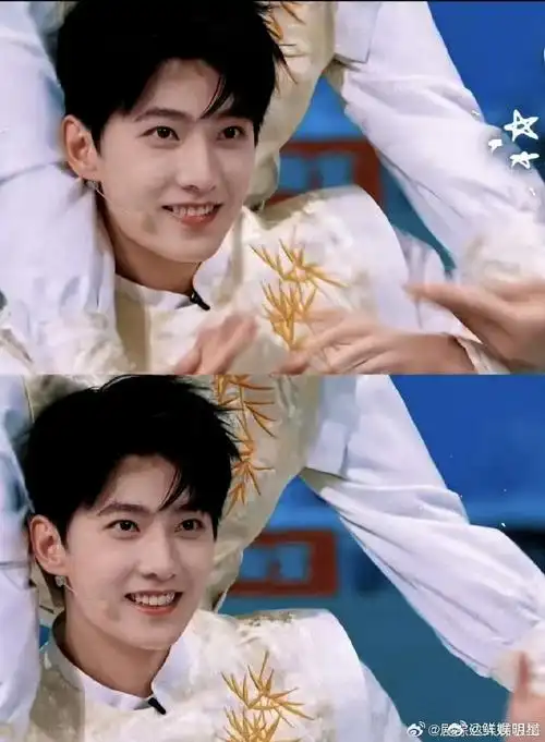 杨洋不语只一味地看着笑##你好星期六