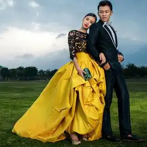 黄色长袖拖尾 span class=h>婚纱 /span>蓬蓬裙摆长袖黑色蕾丝新款
