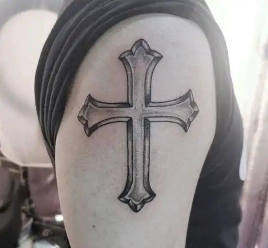 十字架纹身图片_手臂纹身图案