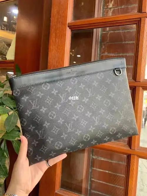 lv路易威登discovery黑花男士手拿包