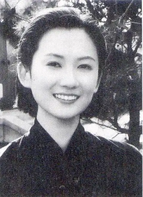 从窦姬到窦皇后,再转变为窦太后,年龄跨度之大,让我无暇顾及妆容与