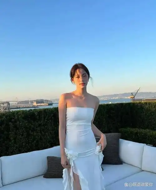 欧阳娜娜毕业成长事业线强美貌惊人-网友惊呼