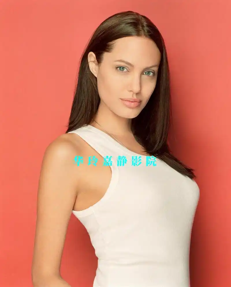 女神 安吉丽娜·朱莉,美国著名女演员,被评为"电影史上最性感的女明星