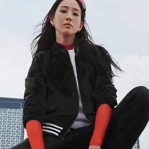 adidas阿迪达斯外套女装张钧甯运动休闲防风加绒夹克外套 fi9284
