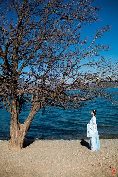 【归墟摄影图片】泸沽湖人像摄影_东边云唯美意境_太平洋电脑网摄影