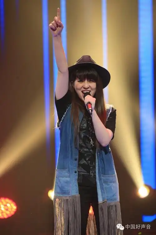 "以父之名"歌唱---贝贝 要是说第一期好声音谁的声音让你激动流泪,那