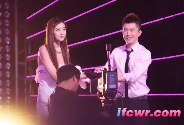 非诚勿扰高铨微博_高铨_非诚勿扰黄潇潇