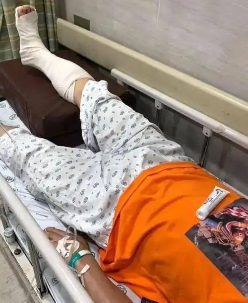 为什么韩国人总在打石膏?|绷带|骨折_网易订阅