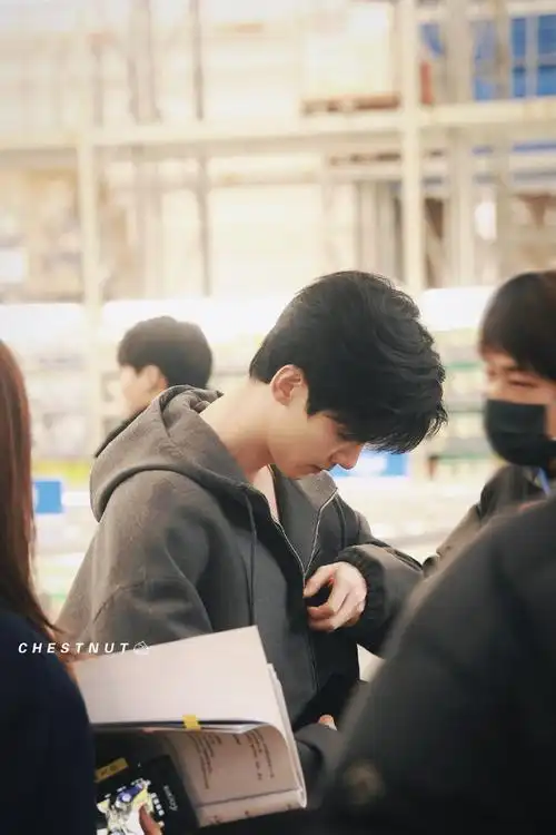 白敬亭难哄路透