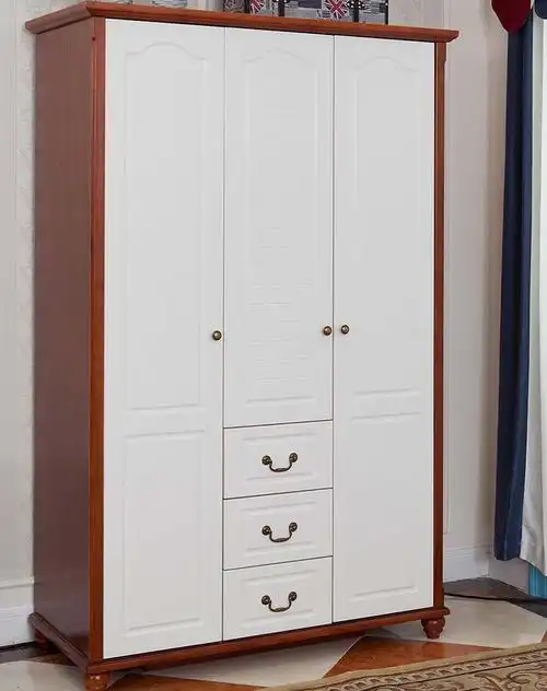 三门衣柜效果图