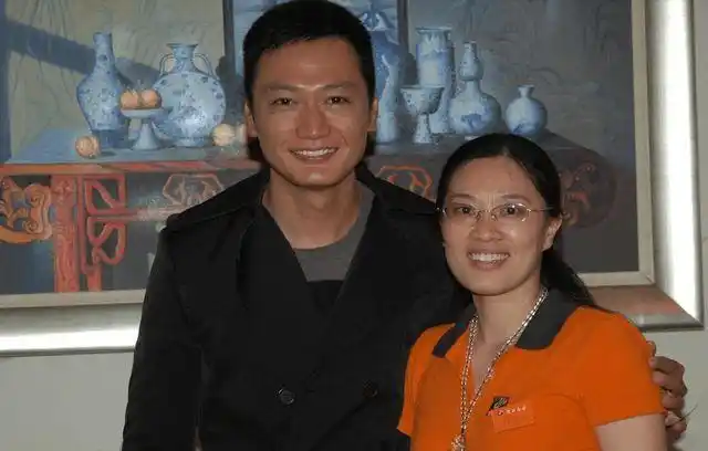 陶大宇因郭羡妮离婚被弃后再求前妻复合简直是渣男属性