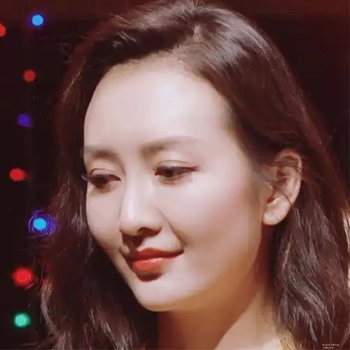 上周的明星大两位女演员的下巴是不是都属于下巴后缩